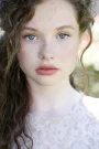 Zoe Colletti Film ve Dizileri