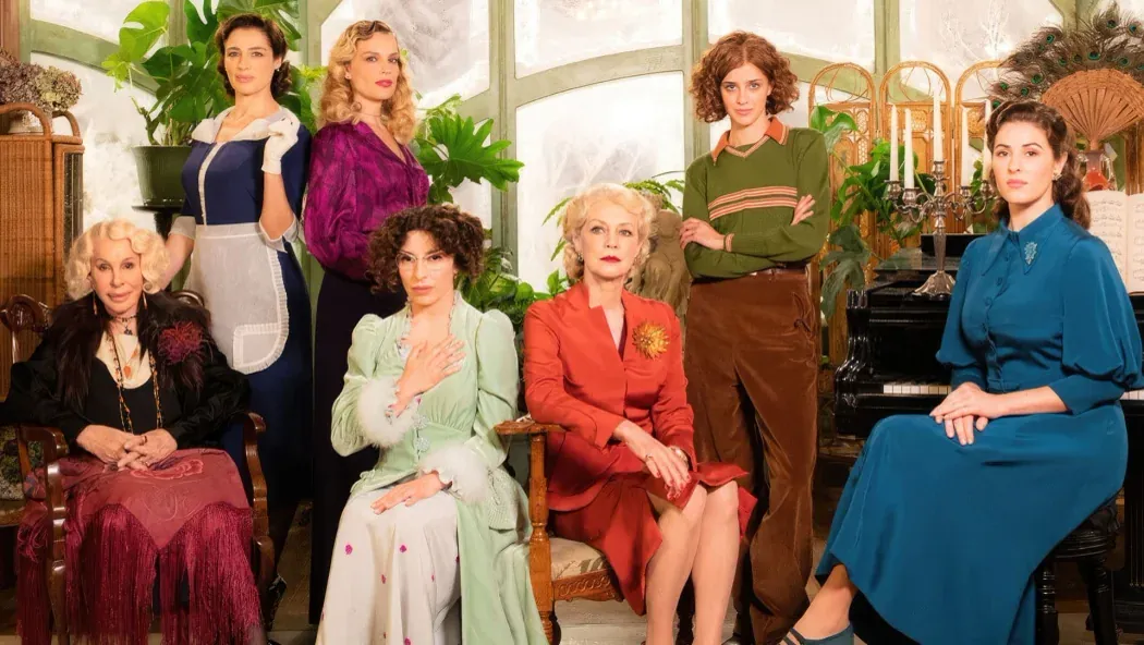 Yedi Kadın ve Bir Cinayet izle