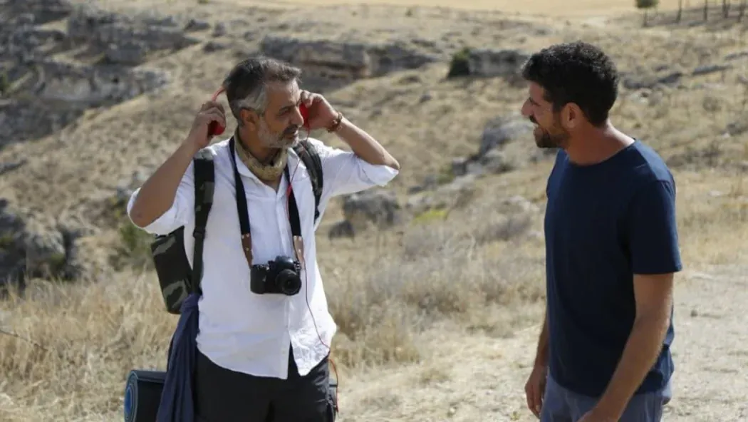 Bulutların Üstünde izle