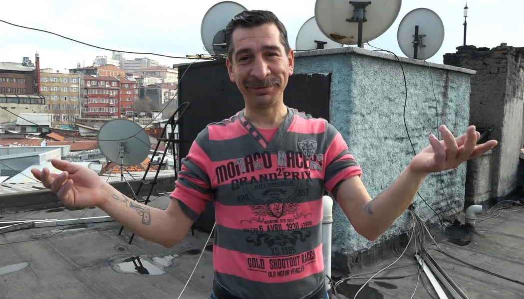 Kimsesizler Oteli izle