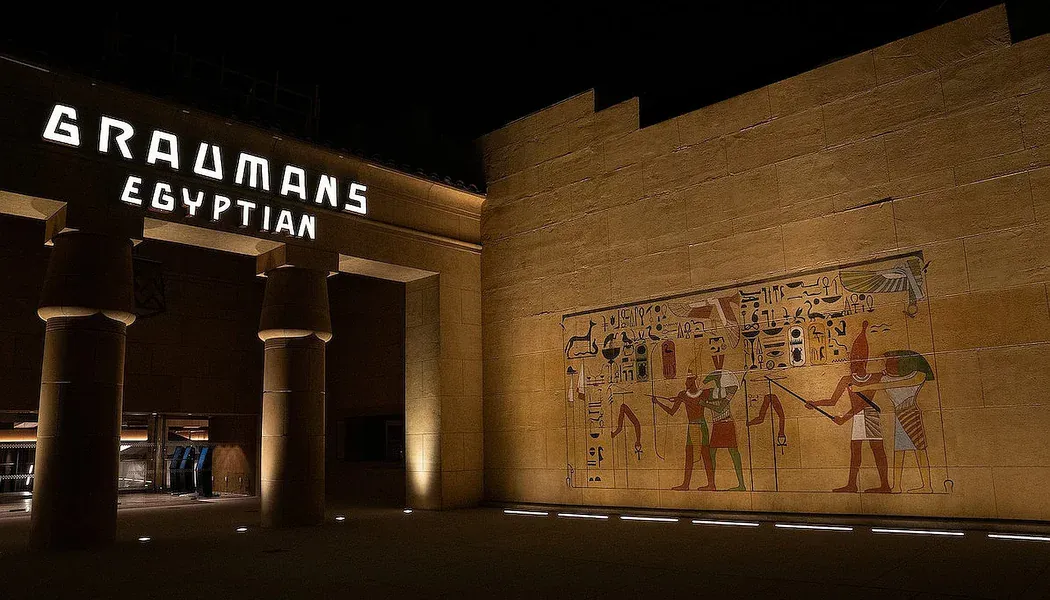 Sinema Tapınağı: Egyptian Theatre ve 100 Yıllık Tarihi izle